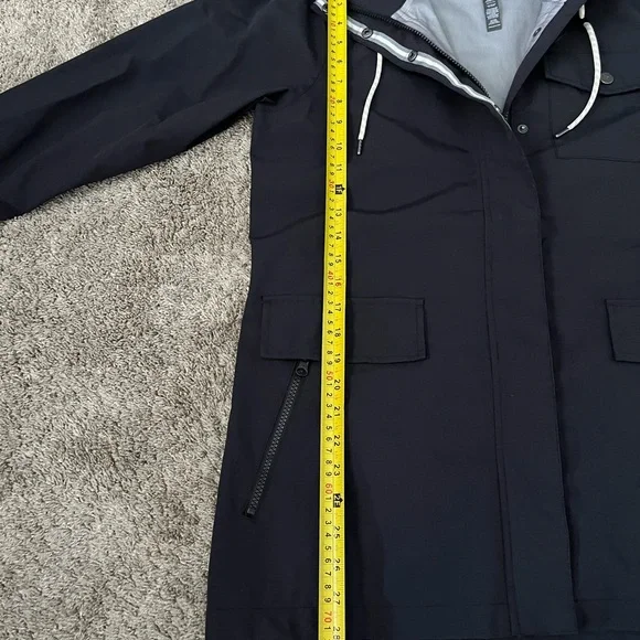 Vuori Women Palisades Rain Jacket Color Dark Oregano Black Size Medium - Picture 8 of 9